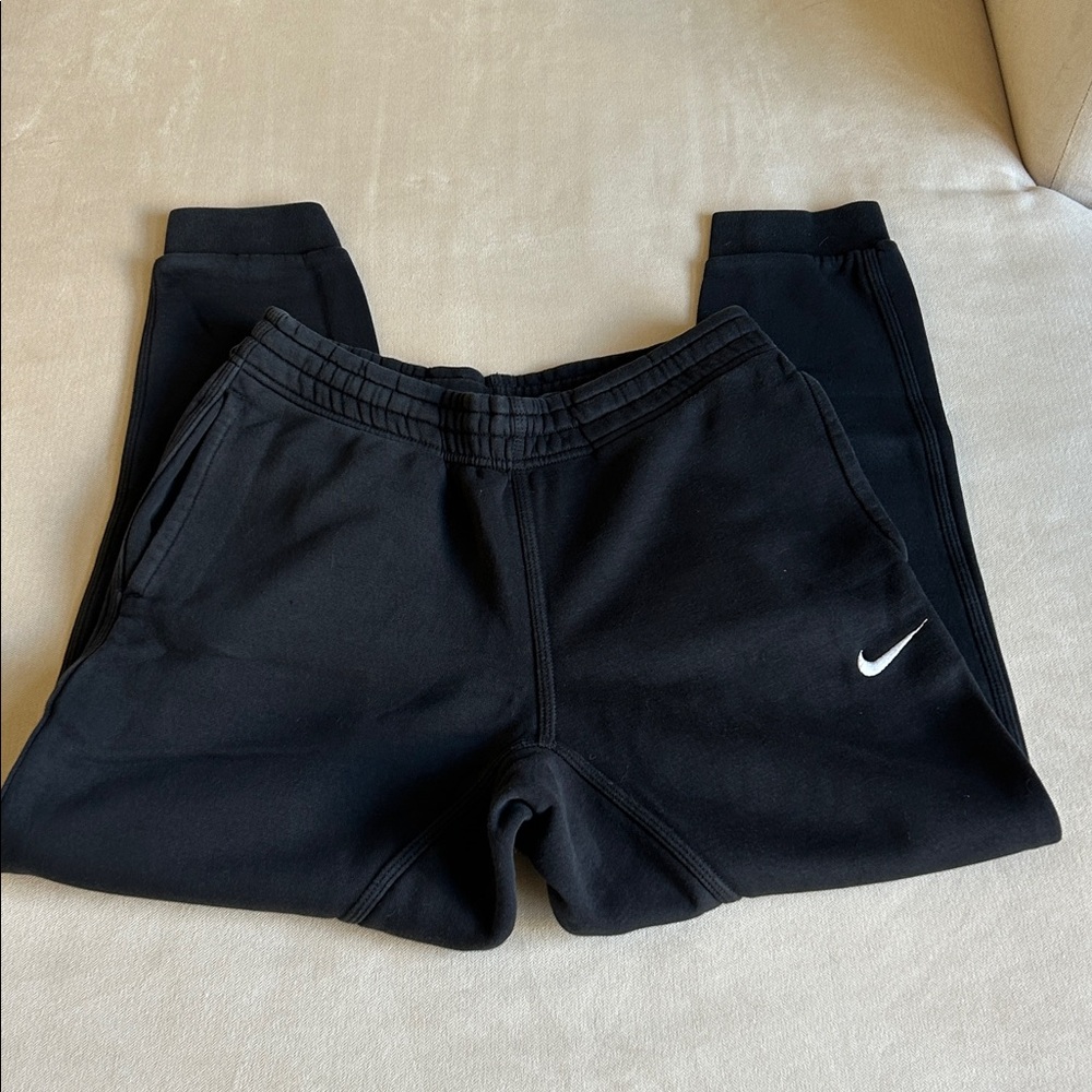 Nike Black Athletic Joggers/Sweatpants White Embroidered Swoosh Men’s Size M